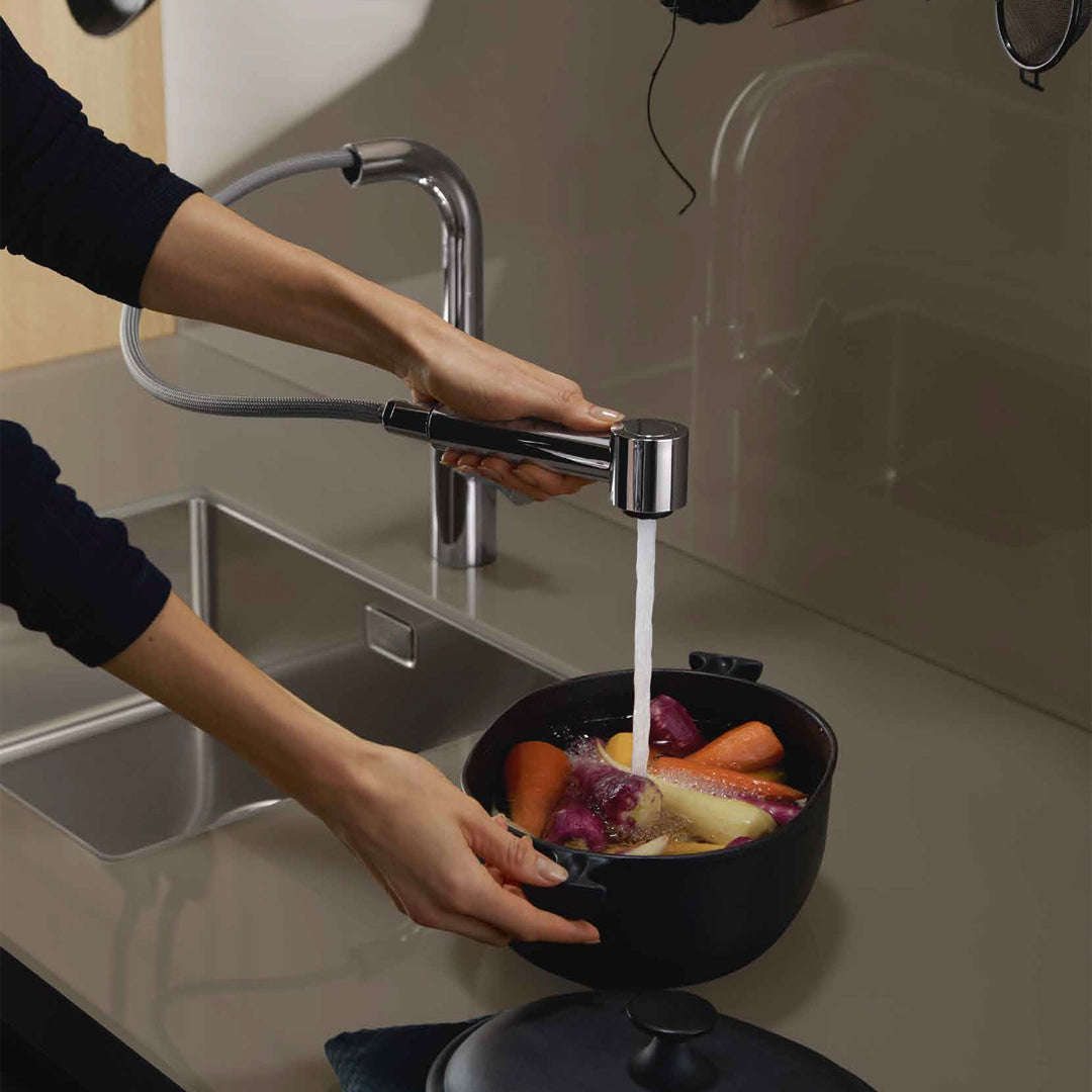 Dornbracht Elio Single-Lever Pull-Out Kitchen Faucet