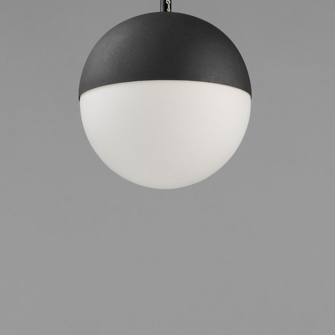 ET2 Half Moon Pendant